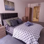 Bee City Cosy Stay - Greater Manchester Centre